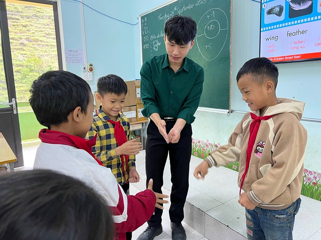 'Trái ngọt đầu mùa' từ tâm nguyện đào tạo giáo viên tiếng Anh cho Mèo Vạc - Ảnh 3.