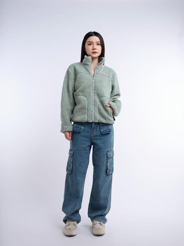  Sự kết hợp hoàn hảo giữa ấm áp và thời trang với áo khoác lông cừu  - Ảnh 8.