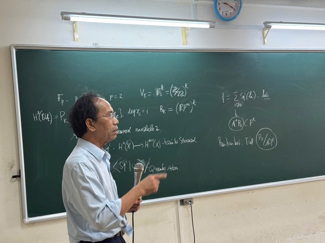 “Tôi không bị phụ thuộc vào AI trong công việc giảng dạy” - Ảnh 1.