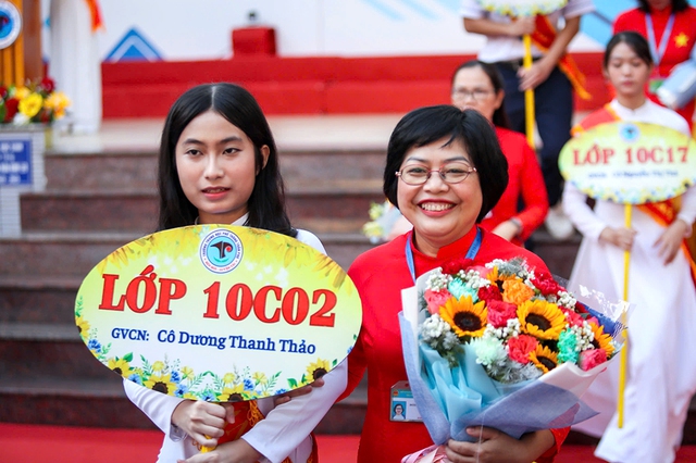 Thầy cô là ' luật sư ' đầu tiên của học sinh trong giáo dục - Ảnh 1.