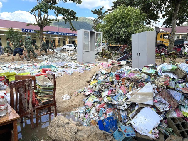 Một bộ s&aacute;ch thống nhất: T&igrave;m giải ph&aacute;p c&ocirc;ng bằng  thực hiện miễn ph&iacute; s&aacute;ch gi&aacute;o khoa - Ảnh 2.