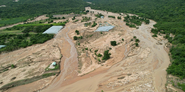 Khởi tố vụ án vỡ hồ chứa trên núi Tân Lai- Ảnh 1.