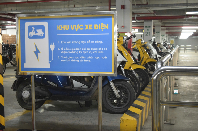 Cháy pin xe điện âm ỉ, khó dập tắt: Công an TP.HCM nêu nguyên nhân - Ảnh 2.