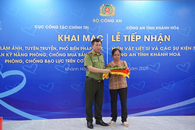 Triển lãm ảnh về phòng chống mua bán người tại Khánh Hòa- Ảnh 3.