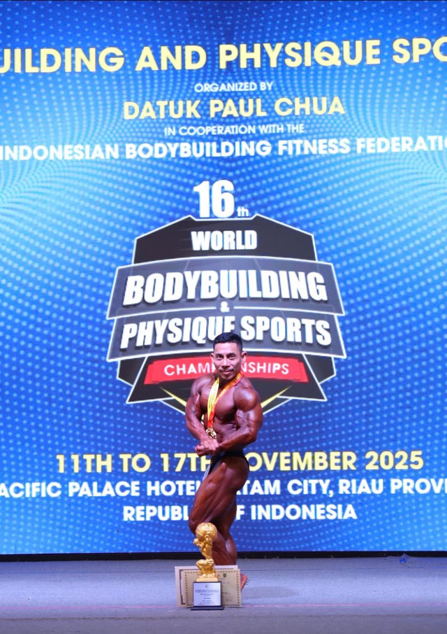 N&oacute;ng: 'Kiến c&agrave;ng' Phạm Văn M&aacute;ch v&ocirc; địch thể h&igrave;nh thế giới ở tuổi 49- Ảnh 3.