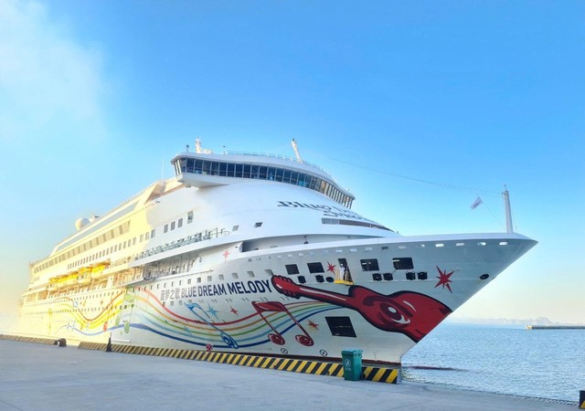 Hạ Long khởi động mùa tàu biển ấn tượng  - Ảnh 3.