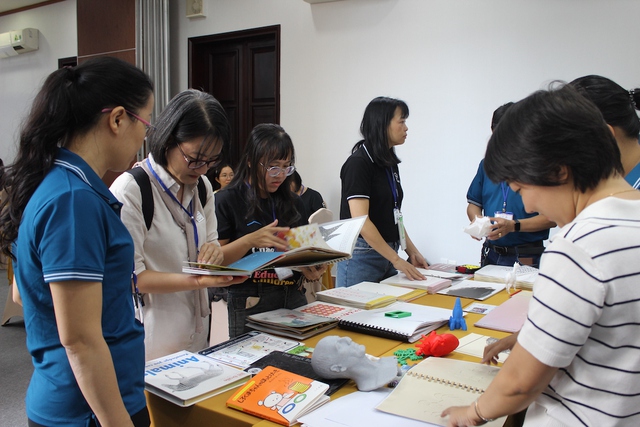 Gần 2 triệu người khiếm thị, suy giảm thị lực, chưa đến 1% sách chữ nổi Braille - Ảnh 1.