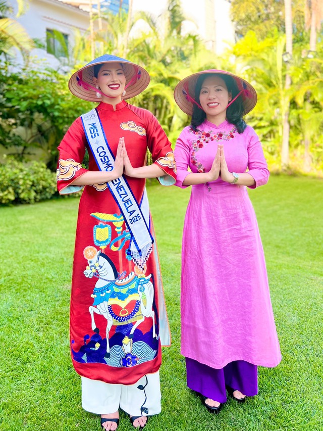 Hai hoa hậu của Venezuela tới thăm Đại sứ quán Việt Nam- Ảnh 4. Hai hoa hậu của Venezuela tới thăm Đại sứ quán Việt Nam- Ảnh 4.