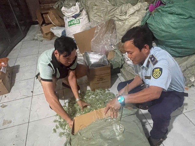 Dọn dẹp hàng giả trên mạng xã hội- Ảnh 1. Dọn dẹp hàng giả trên mạng xã hội- Ảnh 1.