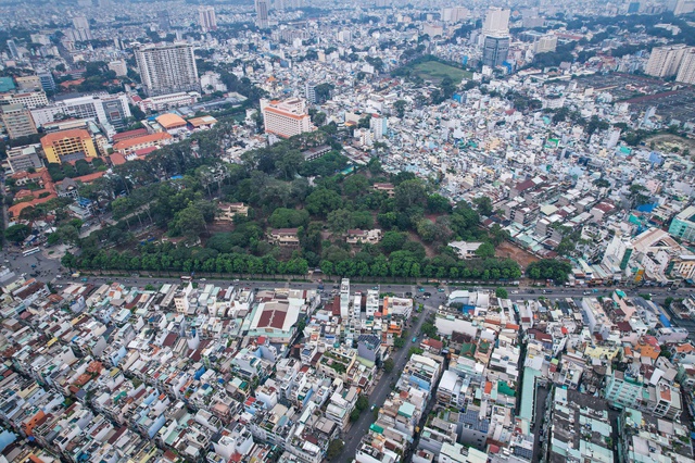 Đài tưởng niệm nạn nhân Covid-19: Biểu tượng của sự đồng lòng, kiên cường và nhân ái - Ảnh 2.