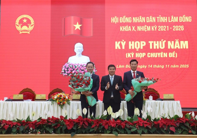 Lưu Văn Trung được bầu Chủ tịch HĐND tỉnh Lâm Đồng nhiệm kỳ 2021 - 2026 - Ảnh 1.