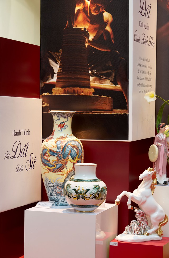 Trải nghiệm vẻ đẹp sứ Việt qua triển lãm ‘Chạm Sắc Tinh Hoa’ của Minh Long - Ảnh 2.