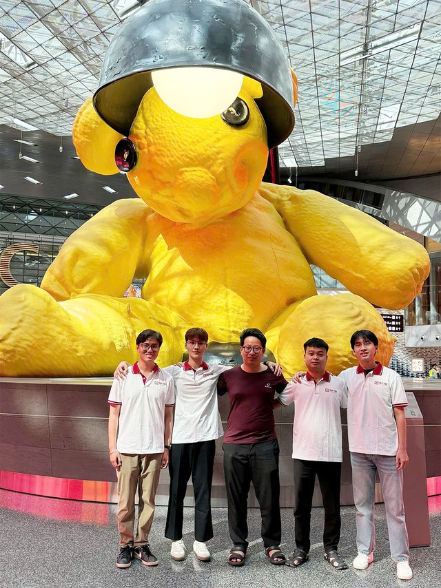 SV ĐH Duy Tân đứng đầu bảng tại Iran Tech Olympics CTF 2025 - Attack-Defense CTF - Ảnh 1.