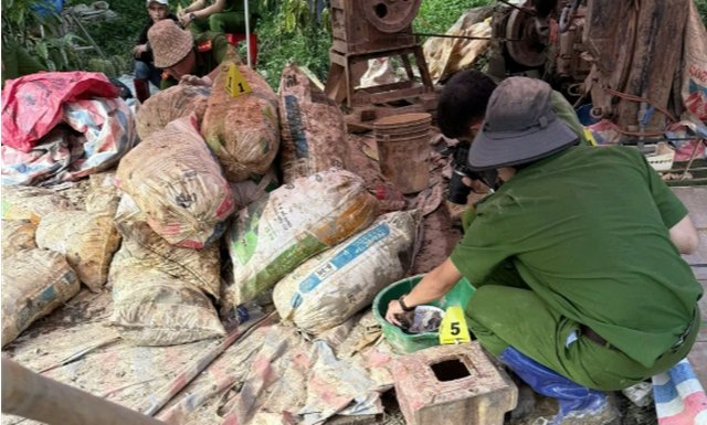 Công an Lâm Đồng triệt phá vụ khai thác vàng trái phép - Ảnh 2.