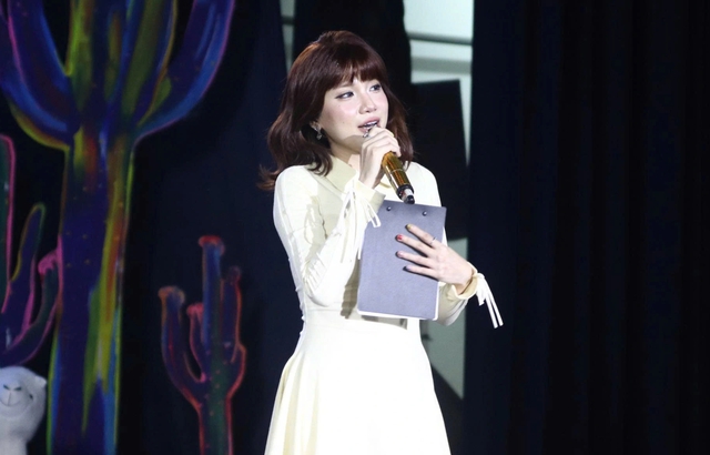 Han Sara dành 8 năm để chứng minh là ca sĩ Việt  - Ảnh 7.