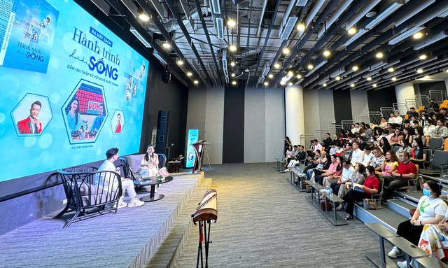 Vỡ mộng ca sĩ, định mệnh đưa Trần Thanh Hùng làm MC phát thanh- Ảnh 2. Vỡ mộng ca sĩ, định mệnh đưa Trần Thanh Hùng làm MC phát thanh- Ảnh 2.