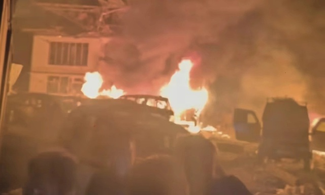 Nổ đồn cảnh sát Ấn Độ ở Kashmir, ít nhất 7 người chết - Ảnh 1.