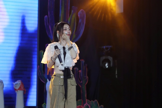 Han Sara dành 8 năm để chứng minh là ca sĩ Việt  - Ảnh 5.