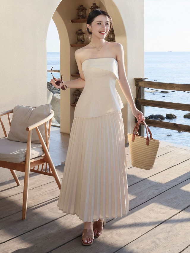 Rạng ngời khí chất với chân váy xếp ly- Ảnh 4. Rạng ngời khí chất với chân váy xếp ly- Ảnh 4.