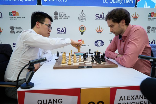 L&ecirc; Quang Li&ecirc;m dừng bước ở World Cup cờ vua 2025 sau loạt đấu tie-break c&acirc;n n&atilde;o- Ảnh 1.