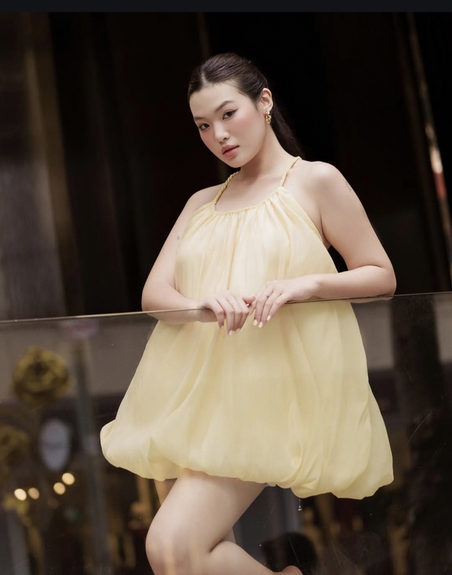 Từ cổ điển đến hiện đại, váy bí khiến giới trẻ mê mẩn- Ảnh 6. Từ cổ điển đến hiện đại, váy bí khiến giới trẻ mê mẩn- Ảnh 6.