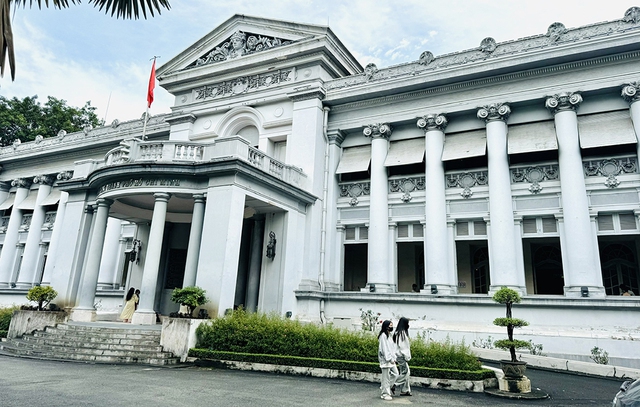 Sài Gòn xưa du ký: Chuyện xây dinh Thống đốc Nam kỳ- Ảnh 4. Sài Gòn xưa du ký: Chuyện xây dinh Thống đốc Nam kỳ- Ảnh 4.