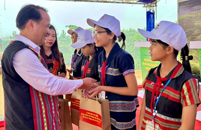 Khởi công hàng loạt trường học vùng cao tại Đà Nẵng - Ảnh 2. Khởi công hàng loạt trường học vùng cao tại Đà Nẵng - Ảnh 2.