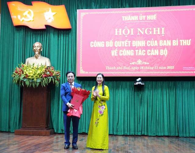 Ông Nguyễn Khắc Toàn làm Phó bí thư Thành ủy Huế - Ảnh 2.