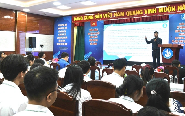 B&ugrave;ng nổ nhu cầu đất hiếm: Sinh vi&ecirc;n những nh&oacute;m ng&agrave;nh n&agrave;o c&oacute; thể tham gia? - Ảnh 3.