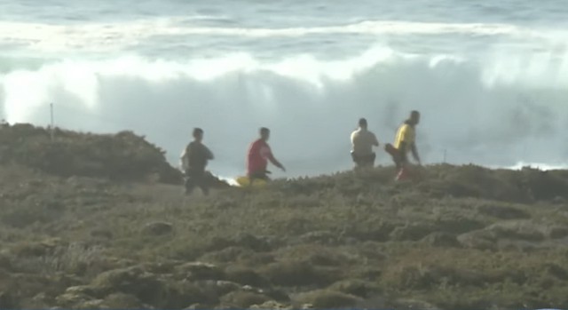 Cha hy sinh cứu con gái 5 tuổi khỏi sóng dữ tại California - Ảnh 2. Cha hy sinh cứu con gái 5 tuổi khỏi sóng dữ tại California - Ảnh 2.