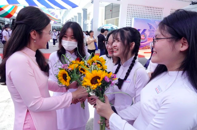 Ai đã ký quyết định ngày 20.11 là ngày nhà giáo Việt Nam? - Ảnh 2.