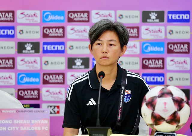 Cầu thủ Singapore bất tỉnh trong trận gặp CLB nữ TP.HCM: Đã tỉnh táo, không nguy hiểm tính mạng- Ảnh 2. Cầu thủ Singapore bất tỉnh trong trận gặp CLB nữ TP.HCM: Đã tỉnh táo, không nguy hiểm tính mạng- Ảnh 2.