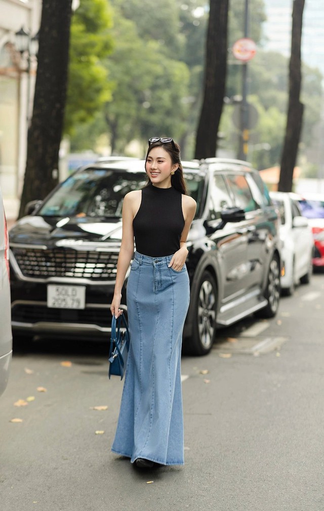 Chân váy đuôi cá denim bắt trọn từng khoảnh khắc thanh lịch - Ảnh 4.