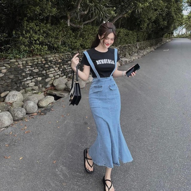 Chân váy đuôi cá denim bắt trọn từng khoảnh khắc thanh lịch - Ảnh 6.