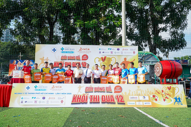 Ngành y tế TP.HCM: Khối thi đua 12 gắn kết, hợp tác, phát triển - Ảnh 2.