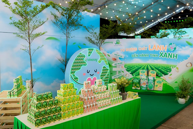 Vinasoy chung tay c&ugrave;ng cộng đồng kiến tạo Việt Nam xanh- Ảnh 1.