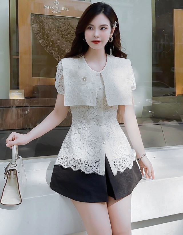 Sự gợi cảm trưởng thành với trang phục ren- Ảnh 2.