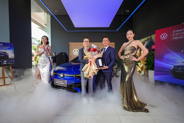 Khai trương đại l&yacute; Volkswagen Kh&aacute;nh Hội theo m&ocirc; h&igrave;nh Urban Store ti&ecirc;u chuẩn to&agrave;n cầu- Ảnh 4.