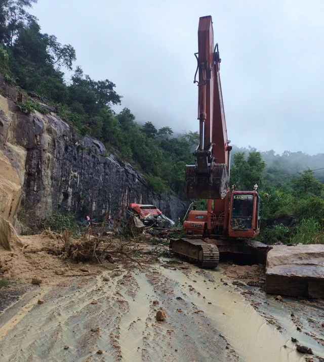 Lên phương án phối hợp nổ mìn thông đèo Khánh Lê   - Ảnh 2.