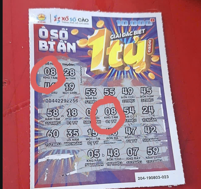 Vừa thêm một người trúng độc đắc xổ số cào TP.HCM: 10.000 đồng 'đổi'... 1 tỉ - Ảnh 1.
