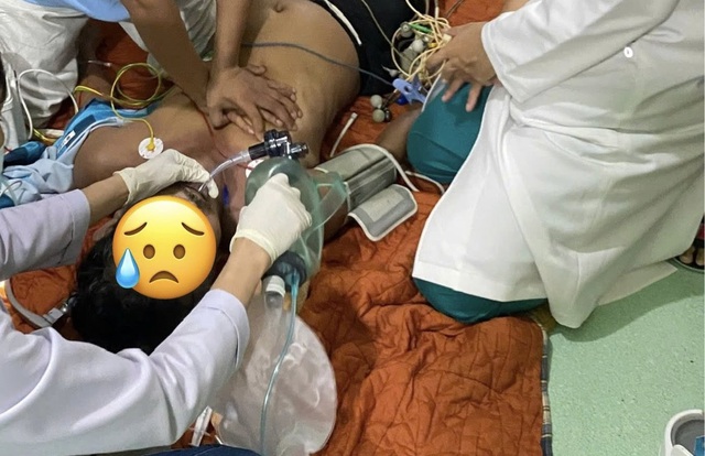 - Ảnh 1. Vắt chanh cho người bất tỉnh uống: Bác sĩ cảnh báo nguy hiểm chết người - Ảnh 1.