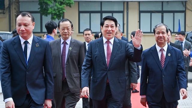 Chủ tịch nước Lương Cường: Trồng người phải bắt đầu từ nhân cách… - Ảnh 1.