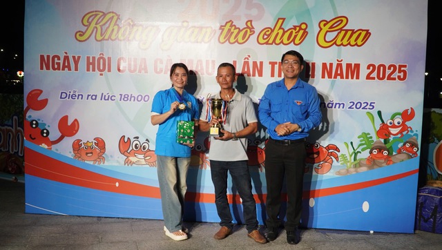 Độc lạ đua... cua ở Cà Mau- Ảnh 5.