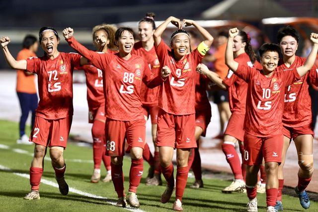 Chủ tịch VFF khen ngợi CLB nữ TP.HCM vì sớm vào tứ kết châu Á, thưởng 300 triệu đồng- Ảnh 1. Chủ tịch VFF khen ngợi CLB nữ TP.HCM vì sớm vào tứ kết châu Á, thưởng 300 triệu đồng- Ảnh 1.