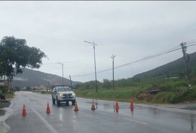 Thủy điện Đa Nhim tăng lưu lượng xả lũ, vùng hạ lưu bị ngập - Ảnh 6.