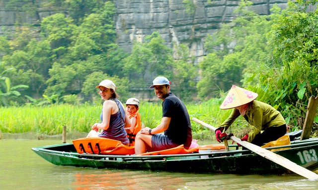 Ninh Bình trở thành điểm đến điện ảnh quốc tế và lễ cưới cao cấp hấp dẫn - Ảnh 1.