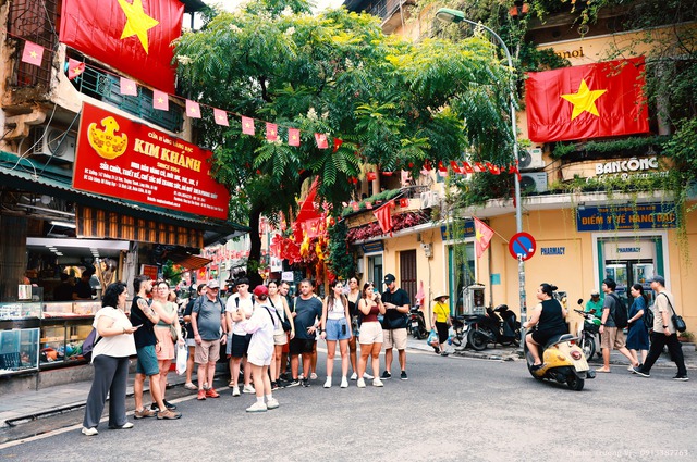 'Phố H&agrave;ng' H&agrave; Nội - linh hồn thủ c&ocirc;ng giữa nhịp sống hiện đại- Ảnh 1.