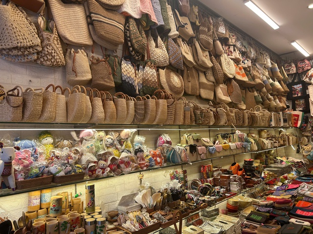 'Phố H&agrave;ng' H&agrave; Nội - linh hồn thủ c&ocirc;ng giữa nhịp sống hiện đại- Ảnh 3.