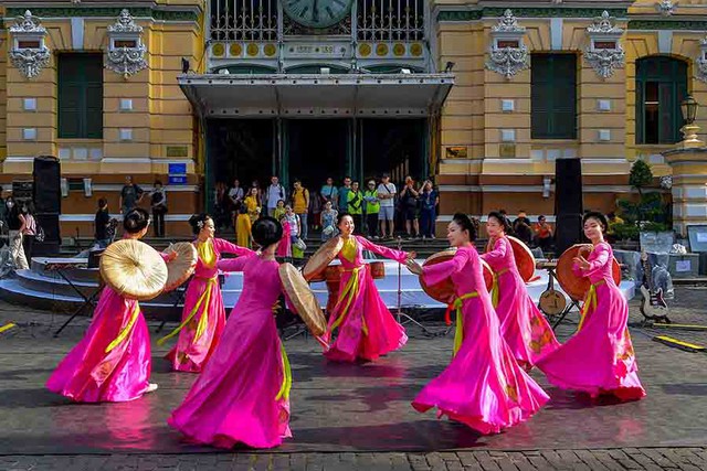 Những khoảnh khắc đẹp của người phụ nữ Việt Nam qua ảnh- Ảnh 4. Những khoảnh khắc đẹp của người phụ nữ Việt Nam qua ảnh- Ảnh 4.