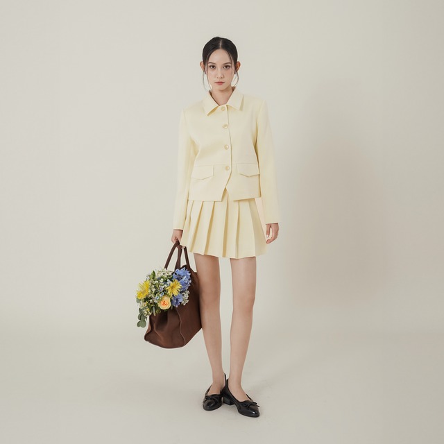 Áo khoác và chân váy, bộ đôi 'bất bại' trong mùa lạnh- Ảnh 3. Áo khoác và chân váy, bộ đôi 'bất bại' trong mùa lạnh- Ảnh 3.